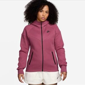 NWT Nike Women's Sportswear Tech Fleece Windrunner Full-zip Hoodie